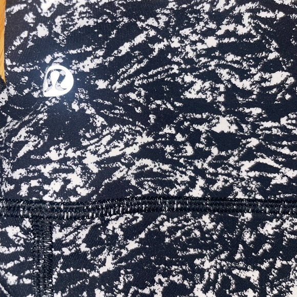Lululemon Women’s 28” Black/White Leggings - Picture 3 of 3
